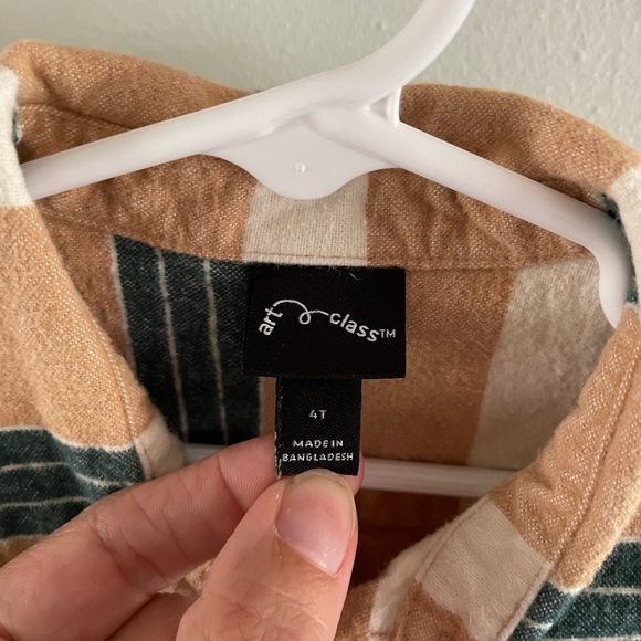 Lot of 2 button down shirts, flannel and polka dot - Picture 5 of 5